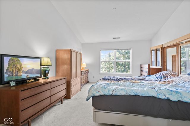 923 Stave Oak Drive, Beech Grove, IN 46107
