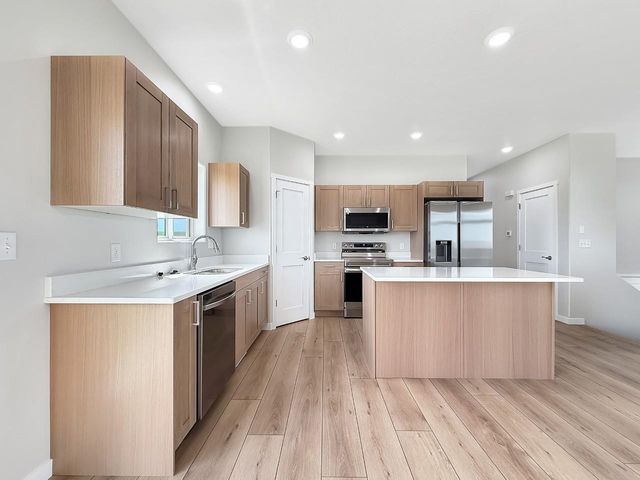 2301 Johnson St., Burlington, ND 58722