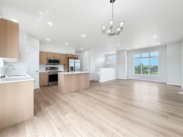 2301 Johnson St., Burlington, ND 58722
