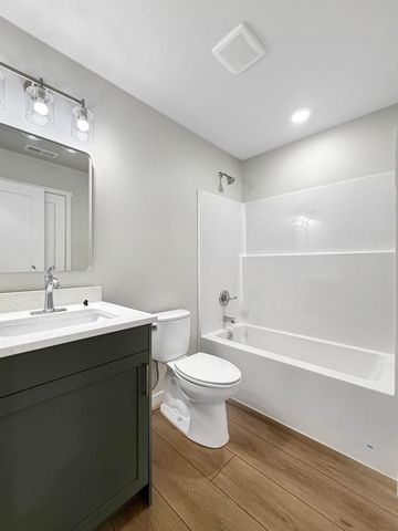 2301 Johnson St., Burlington, ND 58722
