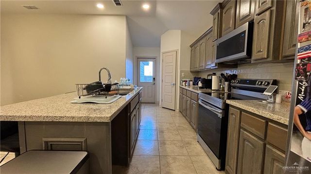 2421 Antelope Canyon Street, Edinburg, TX 78541