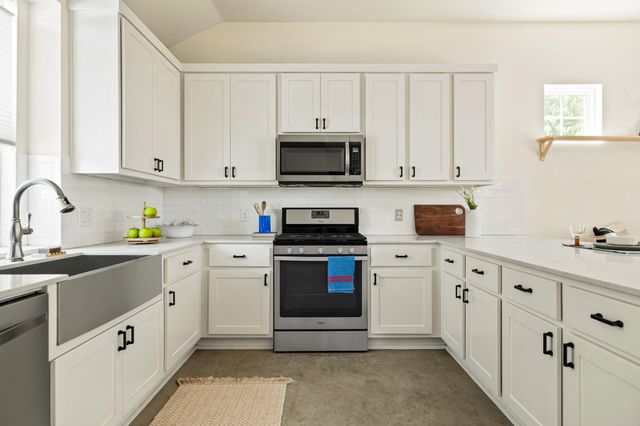 1176 Lott Ave, Austin, TX 78721