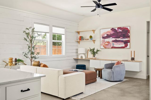 1176 Lott Ave, Austin, TX 78721