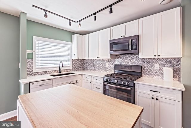 1700 BEECH ST, Wilmington, DE 19805