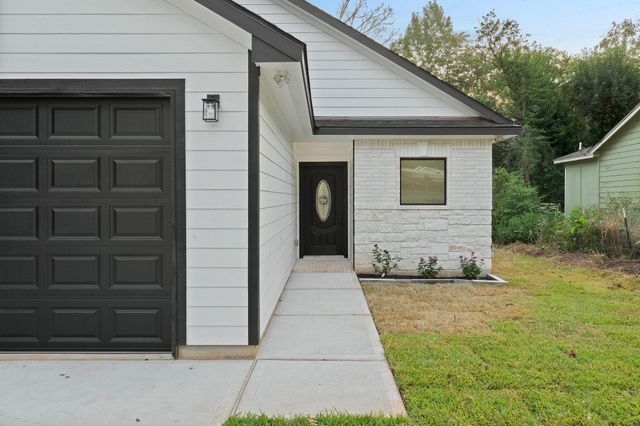 14882 Big Springs Circle, Willis, TX 77378