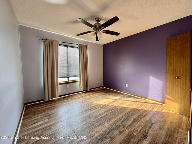 2120 La Mer Lane, Haslett, MI 48840