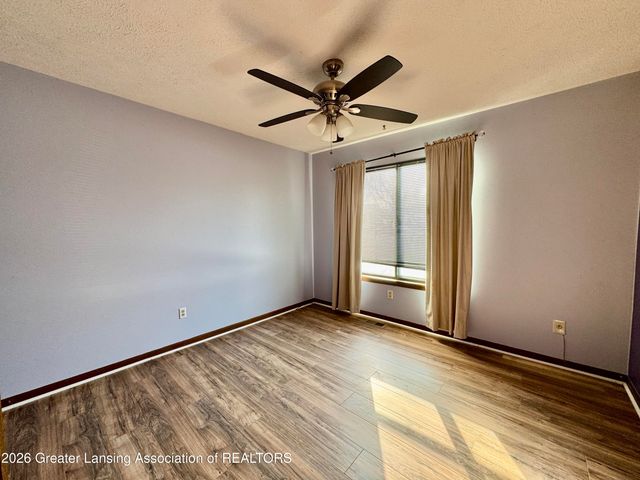 2120 La Mer Lane, Haslett, MI 48840