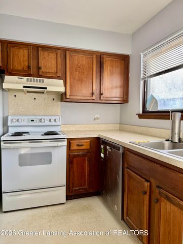 2120 La Mer Lane, Haslett, MI 48840