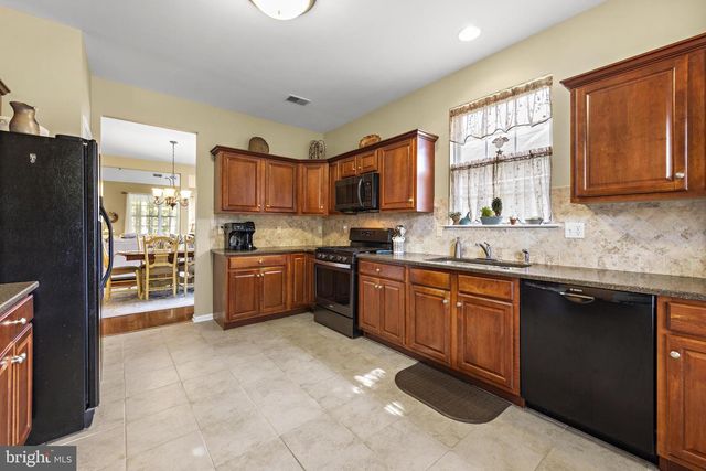 140 BRIARWOOD DR, Tuckerton, NJ 08087