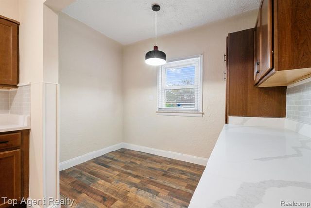 16565 Roselawn Street, Detroit, MI 48221