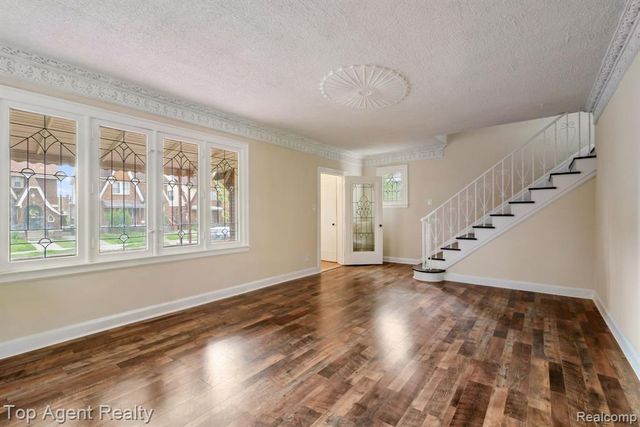 16565 Roselawn Street, Detroit, MI 48221