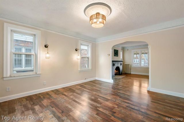 16565 Roselawn Street, Detroit, MI 48221