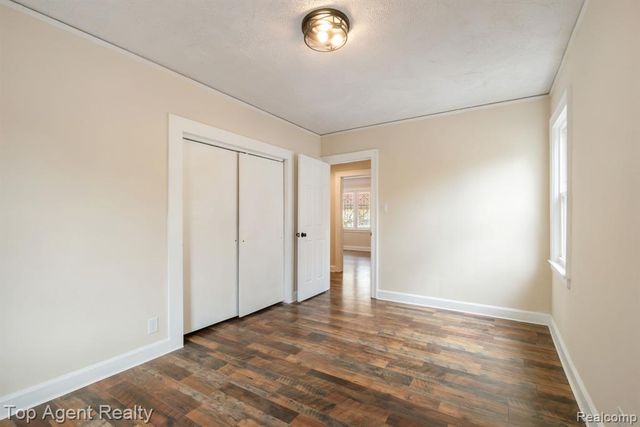 16565 Roselawn Street, Detroit, MI 48221