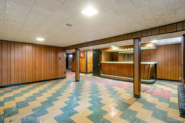 16565 Roselawn Street, Detroit, MI 48221
