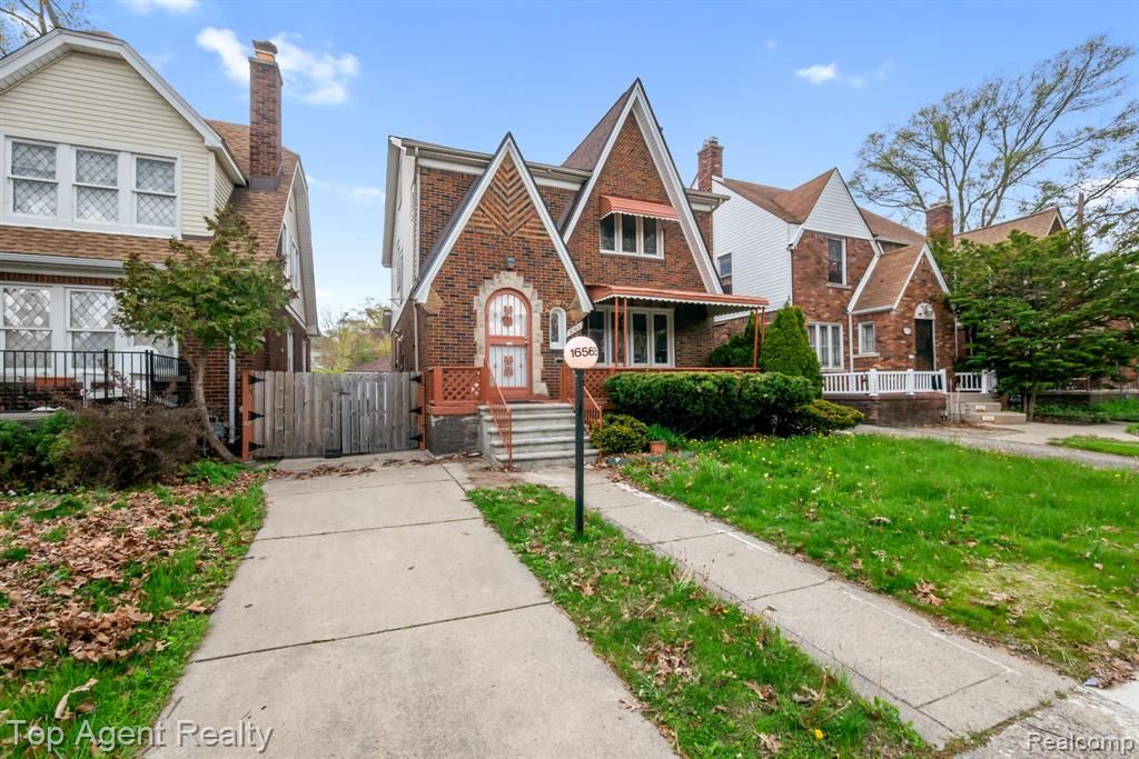16565 Roselawn Street, Detroit, MI 48221