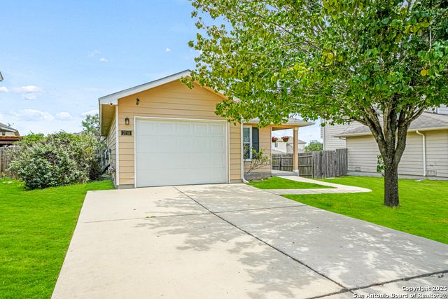 2718 Moon Rock, Converse, TX 78109
