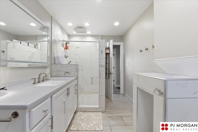 3083 College Drive, Blair, NE 68008