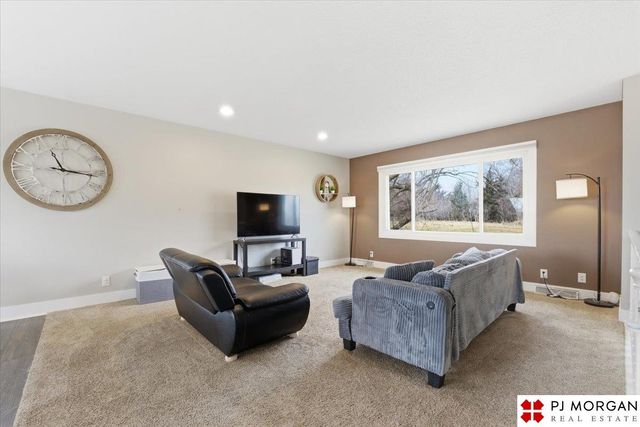 3083 College Drive, Blair, NE 68008