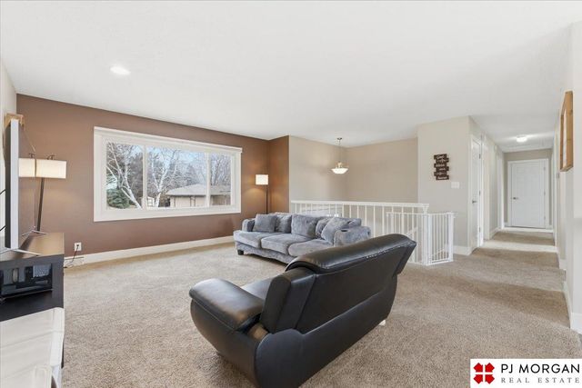 3083 College Drive, Blair, NE 68008