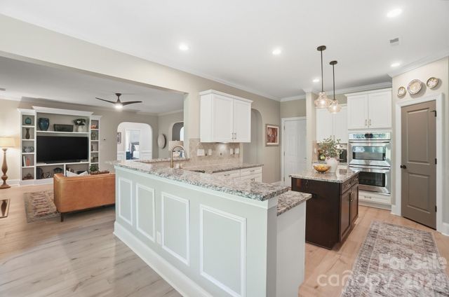 727 Misty Arbor Ford, Clover, SC 29710