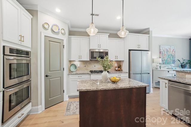 727 Misty Arbor Ford, Clover, SC 29710