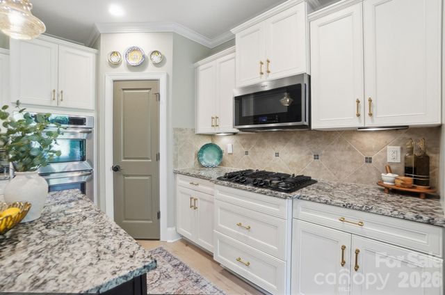 727 Misty Arbor Ford, Clover, SC 29710