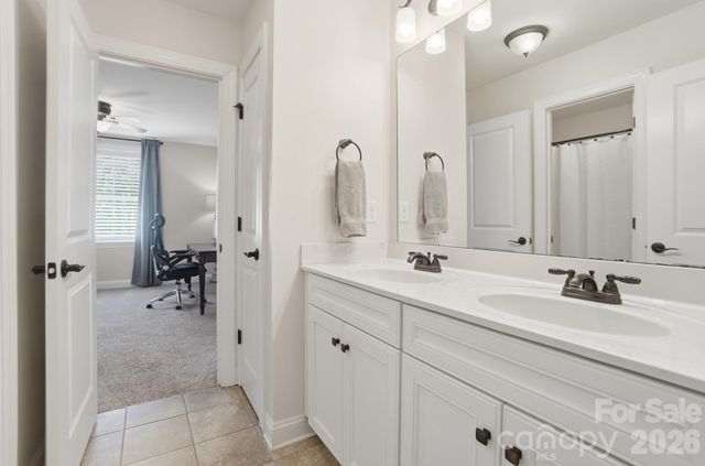 727 Misty Arbor Ford, Clover, SC 29710