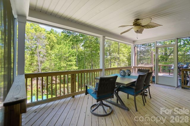 727 Misty Arbor Ford, Clover, SC 29710