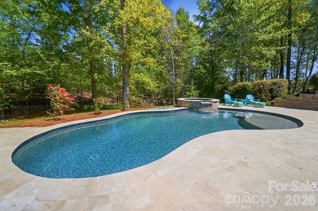 727 Misty Arbor Ford, Clover, SC 29710