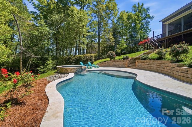 727 Misty Arbor Ford, Clover, SC 29710