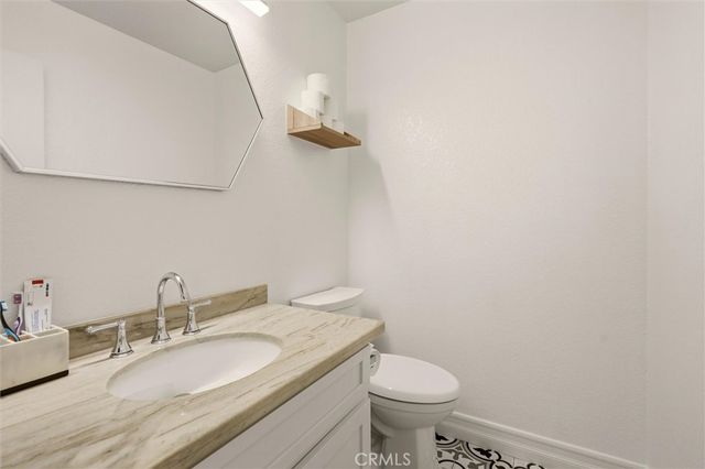 1809 Vanderbilt Lane C, Redondo Beach, CA 90278