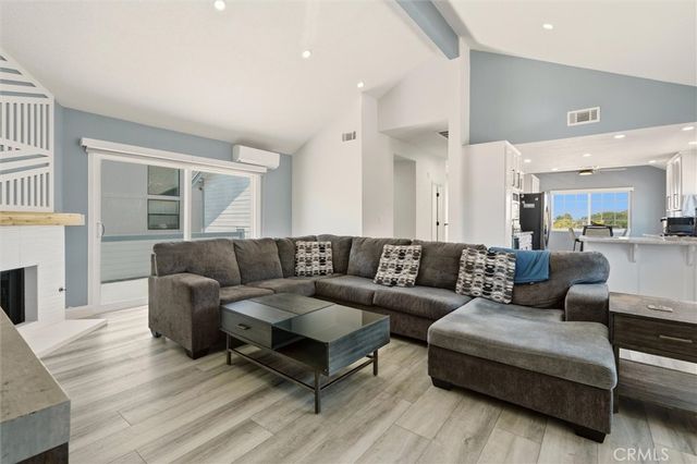 1809 Vanderbilt Lane C, Redondo Beach, CA 90278