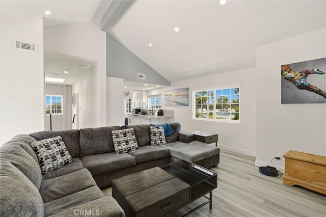 1809 Vanderbilt Lane C, Redondo Beach, CA 90278