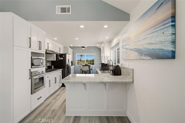 1809 Vanderbilt Lane C, Redondo Beach, CA 90278