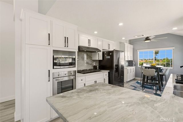 1809 Vanderbilt Lane C, Redondo Beach, CA 90278