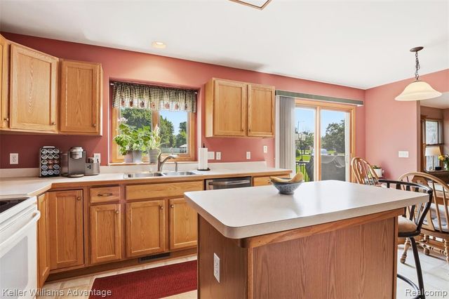 1480 Peppergrove Drive, Brighton, MI 48116