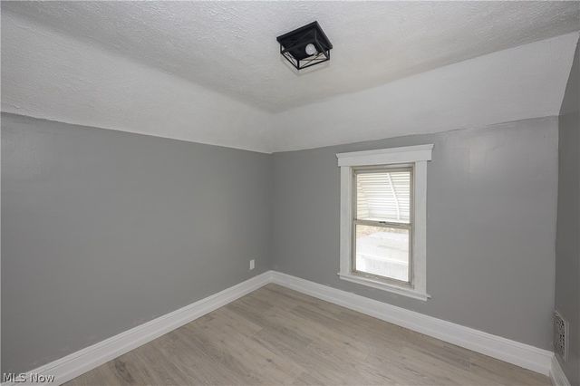 686 E 92nd Street, Cleveland, OH 44108