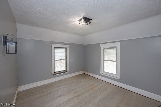 686 E 92nd Street, Cleveland, OH 44108