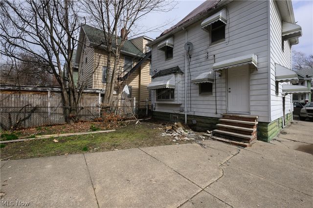 686 E 92nd Street, Cleveland, OH 44108