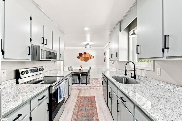 23 Lee Way, Taylors, SC 29687