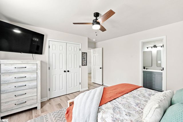 23 Lee Way, Taylors, SC 29687