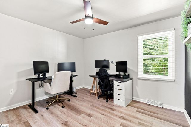 23 Lee Way, Taylors, SC 29687