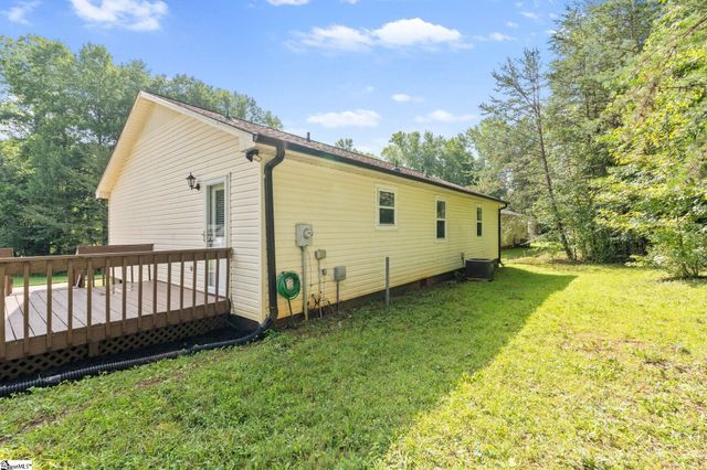 23 Lee Way, Taylors, SC 29687