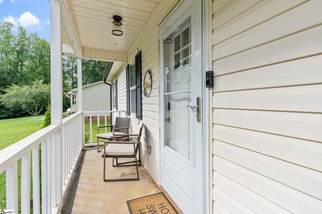 23 Lee Way, Taylors, SC 29687