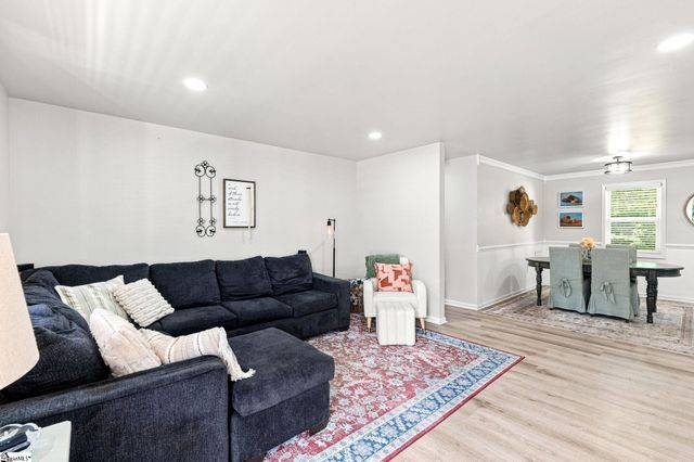 23 Lee Way, Taylors, SC 29687