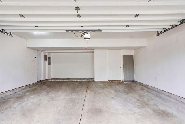 5610 W VON Avenue A, Monee, IL 60449