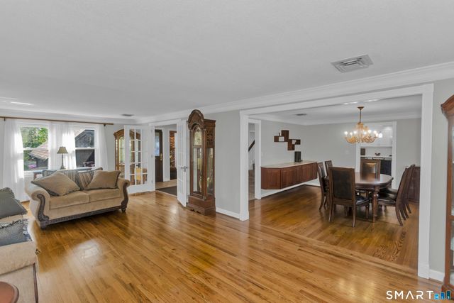 10 Cliffmount Drive, Bloomfield, CT 06002
