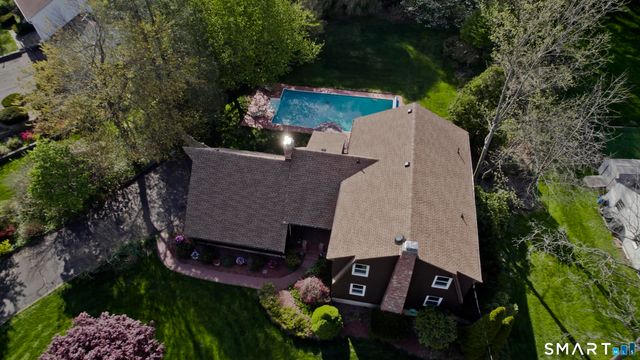10 Cliffmount Drive, Bloomfield, CT 06002