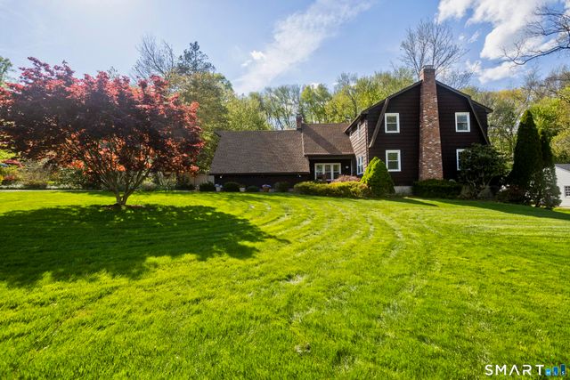 10 Cliffmount Drive, Bloomfield, CT 06002