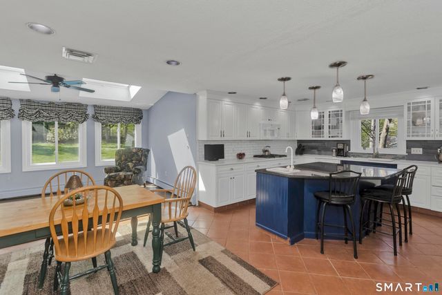 10 Cliffmount Drive, Bloomfield, CT 06002